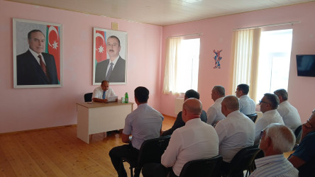 Rayon İcra Hakimiyyətinin başçısı Xəzər Aslanov növbəti səyyar qəbulunu Sitalçay kənd sakinləri ilə keçirib.