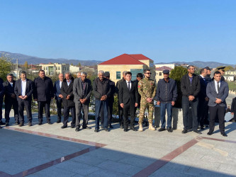 8 Noyabr - Zəfər Günündə şəhidlərin əziz  xatirəsi ehtiramla yad edilmişdir.