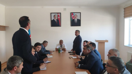 Rayon İcra Hakimiyyətinin başçısı növbəti səyyar qəbulunu Xızı şəhərində keçirib.