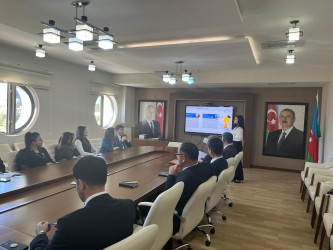 “Dövlət qulluğunda vəzifələrin və ehtiyat kadrlarının idarə edilməsi” mövzusunda təlim keçirilib.