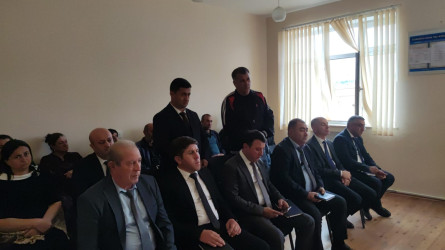 Rayon İcra Hakimiyyətinin başçısı Xəzər Aslanov növbəti səyyar qəbulunu Tıxlı kənd sakinləri ilə keçirib.