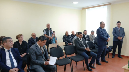 Rayon İcra Hakimiyyətinin başçısı növbəti səyyar qəbulunu Altıağac qəsəbə sakinləri ilə keçirib.