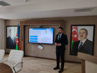 Xızı rayonunda “Dövlət qulluğunda vakant inzibati vəzifələrin idarə edilməsi", "Cəmiyyətə xidmət psixologiyası: Dövlət qulluqçusunun daxili motivasiyası” və  "Ünsiyyət bacarıqlarının İnkişafı" mövzularında təlim keçirilib.