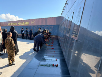 27 sentyabr-Anım Günündə şəhidlərin əziz xatirəsini ehtiramla yad edildi