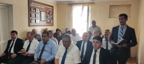Rayon İcra Hakimiyyətinin başçısı Xəzər Aslanov növbəti səyyar qəbulunu Qarabulaq kəndində keçirib.