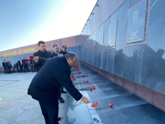 8 Noyabr - Zəfər Günündə şəhidlərin əziz  xatirəsi ehtiramla yad edilmişdir.