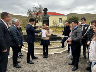 Uşaqlar arasında "Müşfiq ömrü" bədii qiraət müsabiqəsi keçirilmişdir.