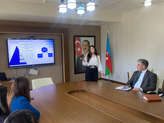 “Dövlət qulluğunda vəzifələrin və ehtiyat kadrlarının idarə edilməsi” mövzusunda təlim keçirilib.