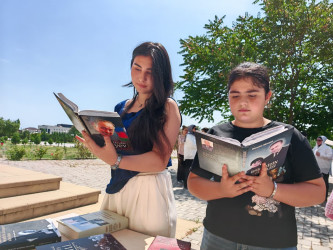"Biliklə Gələcəyə" adlı kitab sərgisi keçirilib.