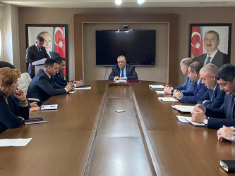 “Rayonda 2025/2026-ci il payız qış mövsümünə hazırlığın vəziyyəti və qarşıda duran vəzifələr barədə” mövzusunda  Xızı Rayon İcra Hakimiyyəti yanında Şura iclası keçirilmişdir.