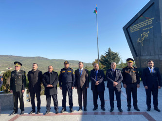 8 Noyabr - Zəfər Günündə şəhidlərin əziz  xatirəsi ehtiramla yad edilmişdir.