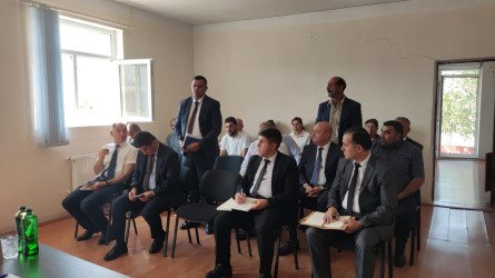 Rayon İcra Hakimiyyətinin başçısı Xəzər Aslanov növbəti səyyar qəbulunu Fındığan kənd sakinləri ilə keçirib.
