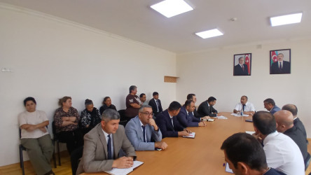 Rayon İcra Hakimiyyətinin başçısı Xəzər Aslanov növbəti səyyar qəbulunu Xızı şəhər sakinləri ilə keçirib.