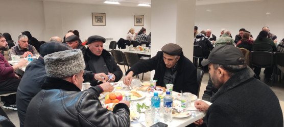 Xızı rayonunda Ramazan ayı ilə əlaqədar iftar süfrəsi təşkil edilib.