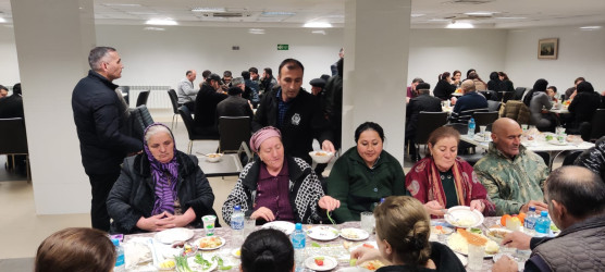 Xızı rayonunda Ramazan ayı ilə əlaqədar iftar süfrəsi təşkil edilib.