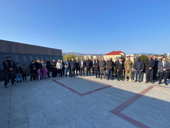 8 Noyabr - Zəfər Günündə şəhidlərin əziz  xatirəsi ehtiramla yad edilmişdir.