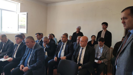 Xızı Rayon İcra Hakimiyyətinin başçısı növbəti səyyar qəbulunu Fındığan kənində keçirib.