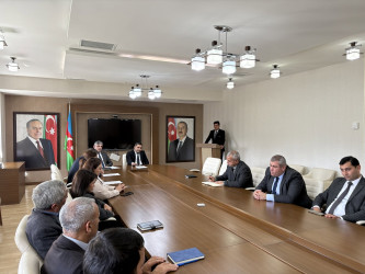 Yeni Azərbaycan Partiyası Xızı rayon təşkilatının İcra Hakimiyyəti ərazi partiya təşkilatında YAP-ın VIII Qurultayından irəli gələn vəzifələrə və partiyanın qarşıdakı dövr üçün fəaliyyət istiqamətlərinə həsr olunmuş görüş keçirilib.