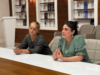 Ailə, Qadın və Uşaq Problemləri üzrə Dövlət Komitəsinin sədri Bahar Muradova vətəndaşları qəbul edib.