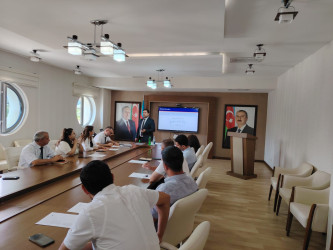 Xızı rayonunda “Dövlət qulluğunda vakant inzibati vəzifələrin idarə edilməsi", "Cəmiyyətə xidmət psixologiyası: Dövlət qulluqçusunun daxili motivasiyası” və  "Ünsiyyət bacarıqlarının İnkişafı" mövzularında təlim keçirilib.